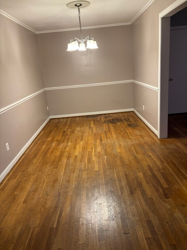 Dining room - 3416 Grove Ave Unit #4