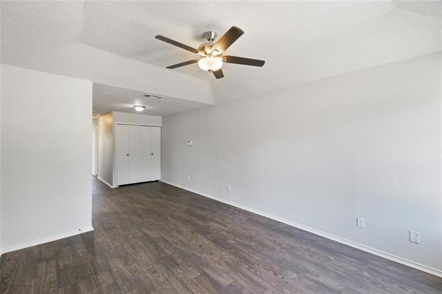 Photo - 2540 Avenue H
