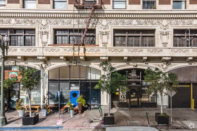 Entrance - Rosslyn Lofts Apartments