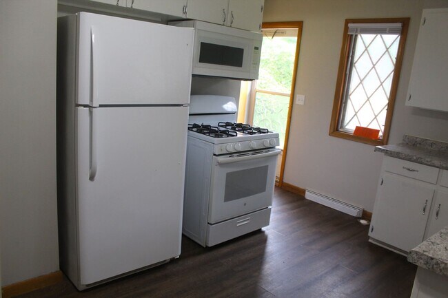 Photo - 2237 Mt Vernon Rd SE