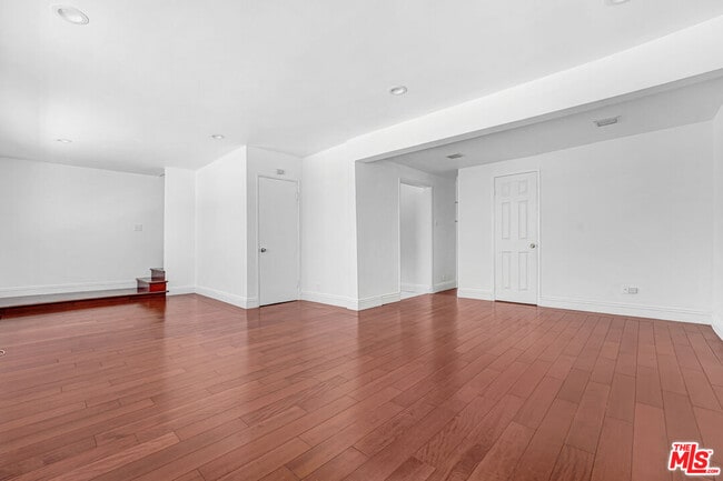 Photo - 7139 Hawthorn Ave Unidad 3