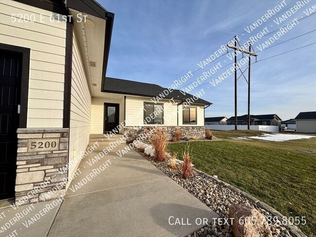 Photo - 5200 E 61st St