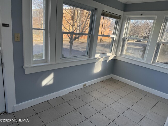 Photo - 811 Central Ave