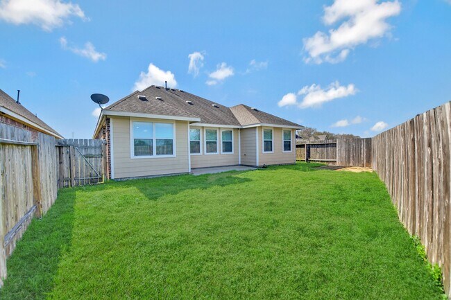 Photo - 5210 Lakota Trail