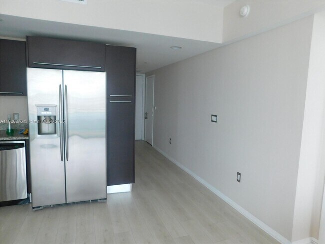 Photo - 950 Brickell Bay Dr Unit 3206