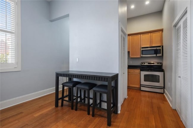 Photo - 1544 Camp St Unit 9