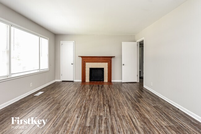 Photo - 337 Mignon Ave