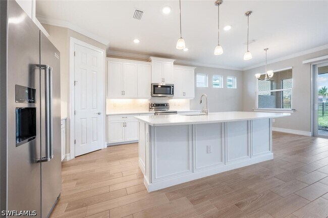 16801 Bay Is Ct