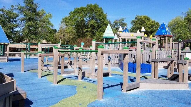 Photo - 2015 Olivera Rd