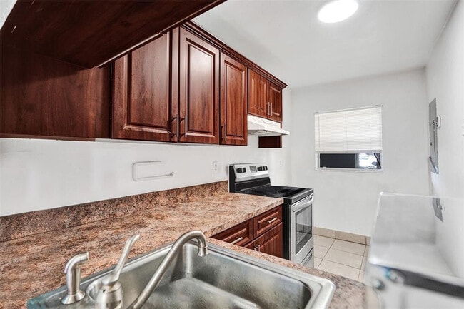 Photo - 9440 Poinciana Pl Unit 101