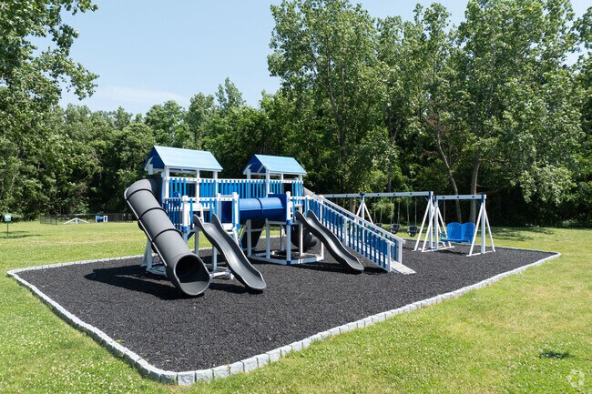 Photo - Greenbush Station