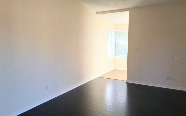 Photo - 3044 Antique Oaks Cir Unit 184