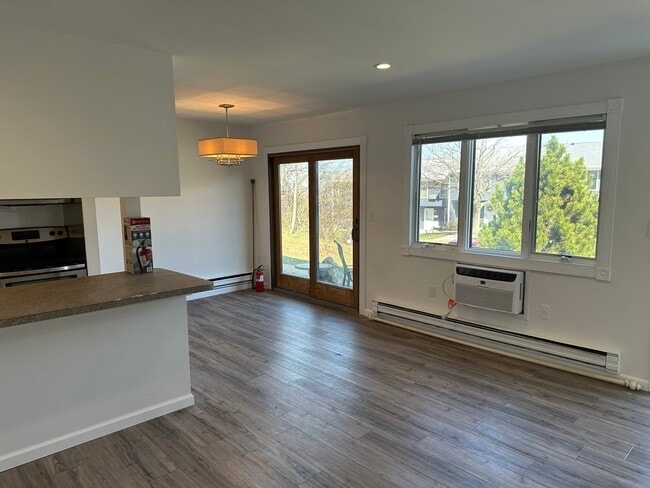 Photo - 14 Hilltop Ter Unit B