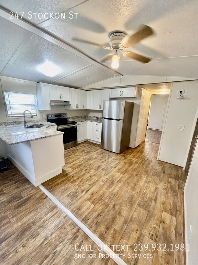 Photo - 247 Stockon St-