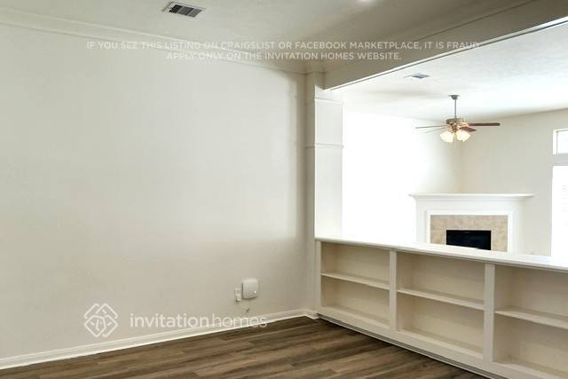 Photo - 383 Hyland Ln