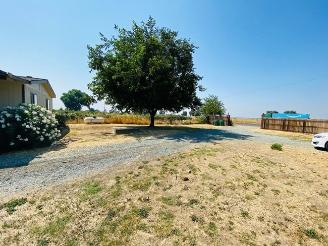 Photo - Cute Country Home on 1 Acre!