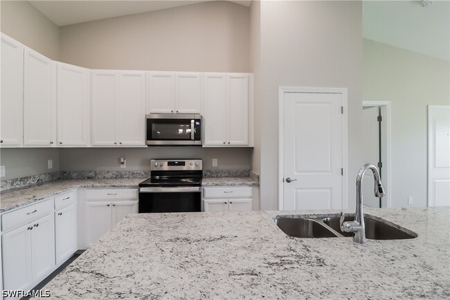 Photo - 2902 7th St W