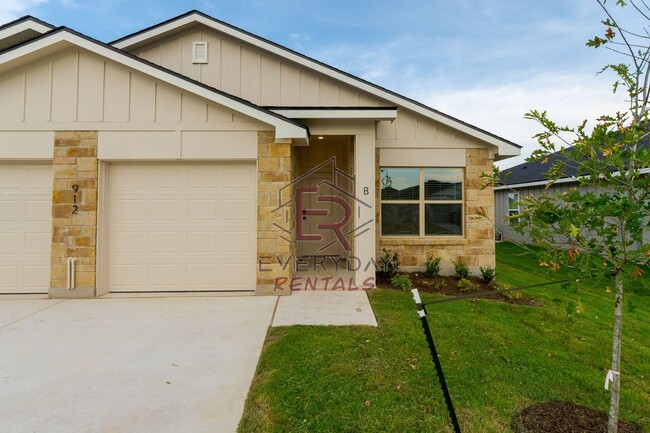 912 Cherry Laurel Ln