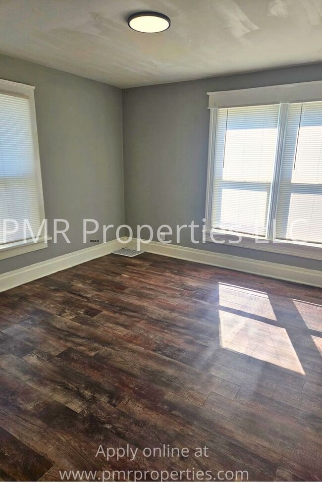 Photo - 421 N 7th St