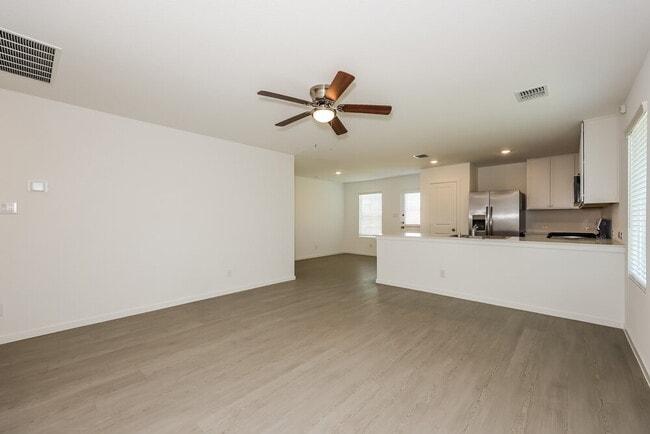 Photo - 1617 Sparrow Hawk Rd