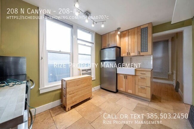 Building Photo - 208 N Canyon-208-#3 Unit 208-#3