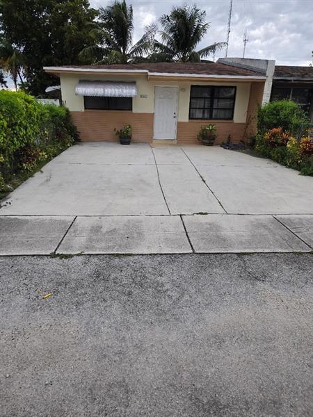 Building Photo - 5461 SW 38th Ct Rental