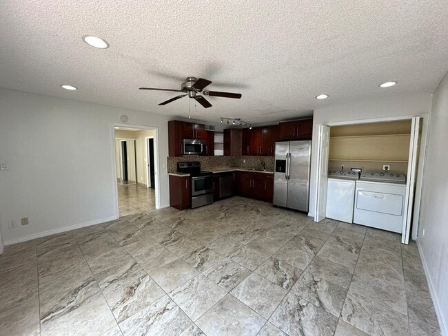 Photo - 637 Executive Center Dr Unit N203