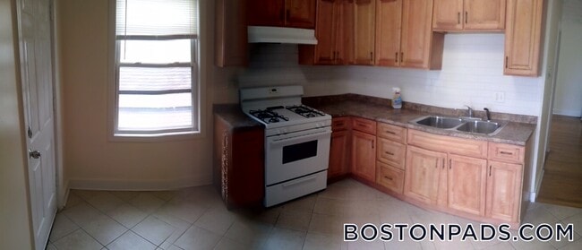 Photo - 27 Fessenden St Unit 3