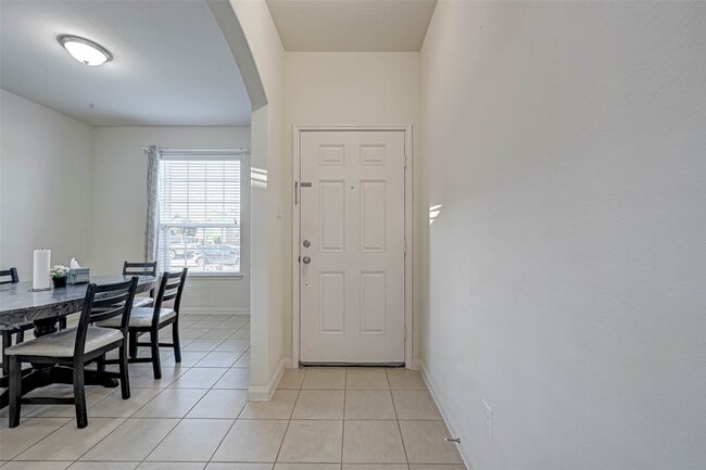 1306 Diamond Drape Dr