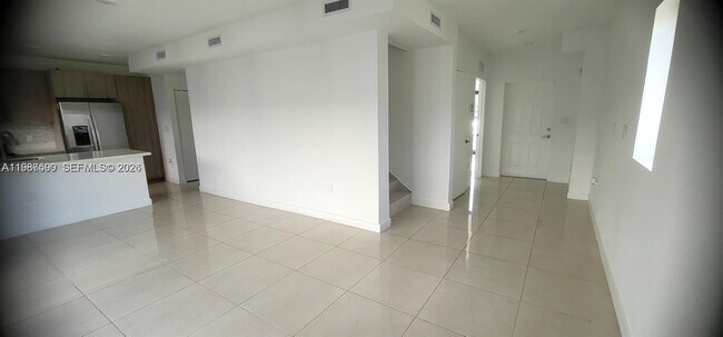 Photo - 110 NW 11th Ct