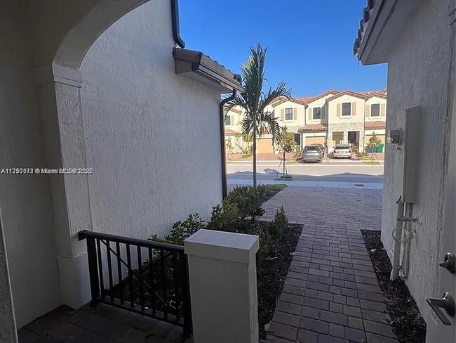 Photo - 24700 SW 119th Pl Unit 0