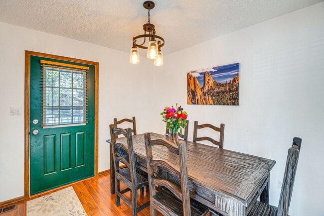 Photo - 320 E Gunnison Ave Unidad SI ID1545871P