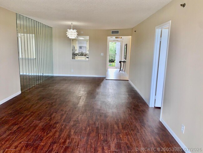 Photo - 3100 W Rolling Hills Cir Unit 309
