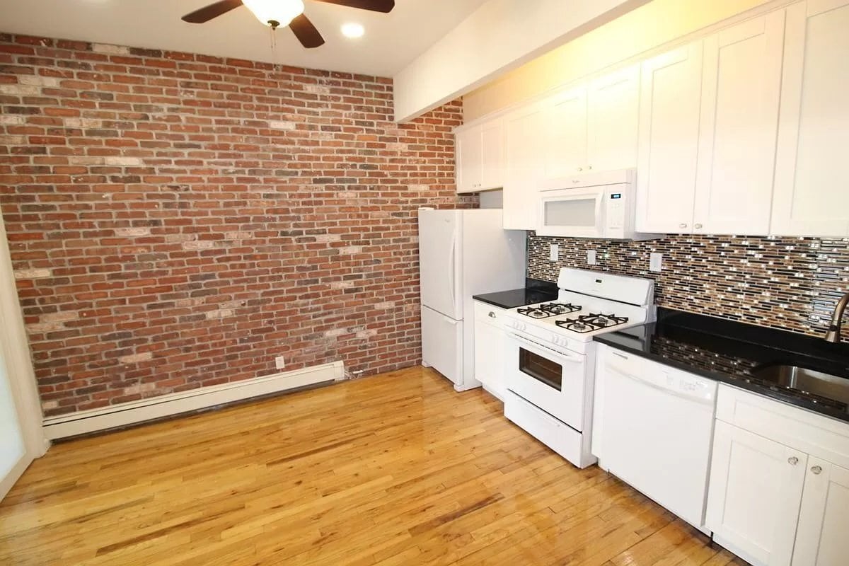 Photo - 743 Union St Unit APT 2R,