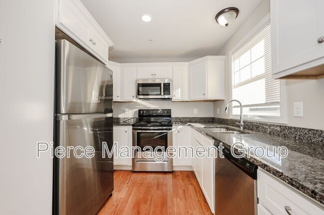 Photo - 6-21 Clarendon Way