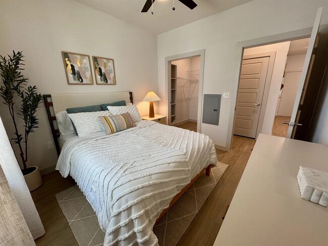 Photo - 320 Goll St Unit 2103