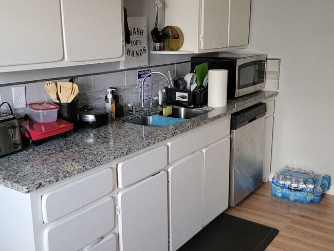 Photo - 5812 46th Ave S Unidad 5812