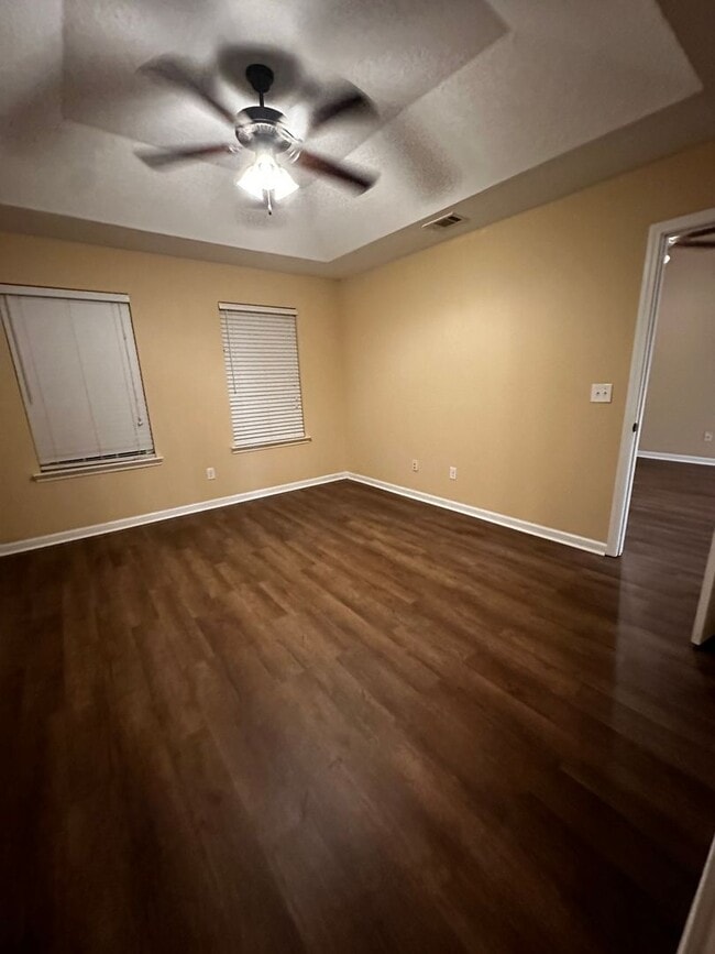 Photo - 228 Sunview Dr