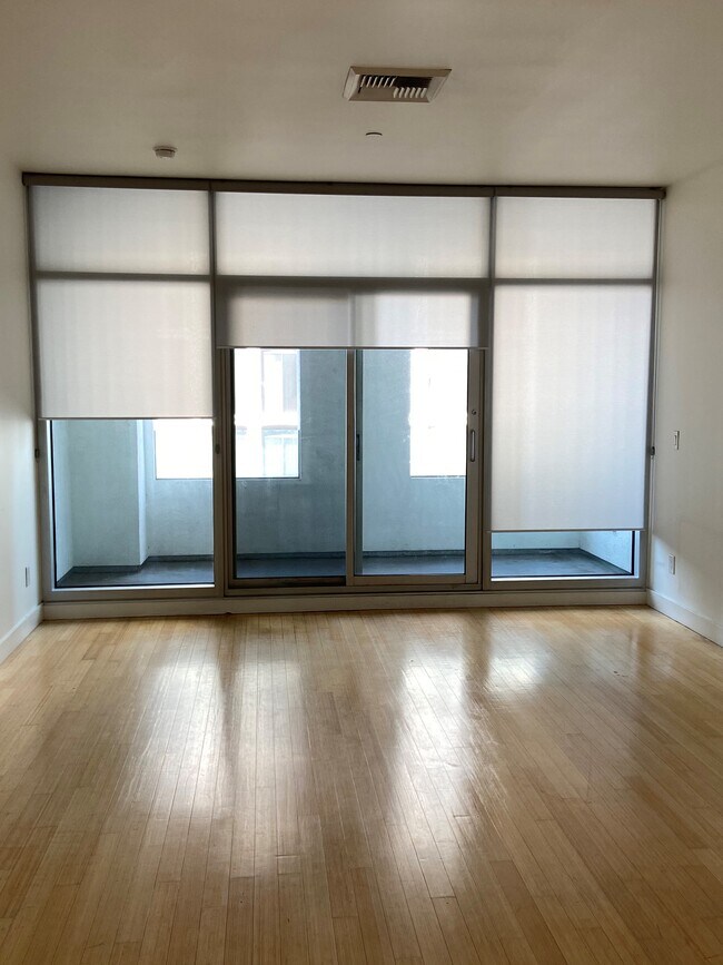 Photo - 3810 Wilshire Blvd Unit 303