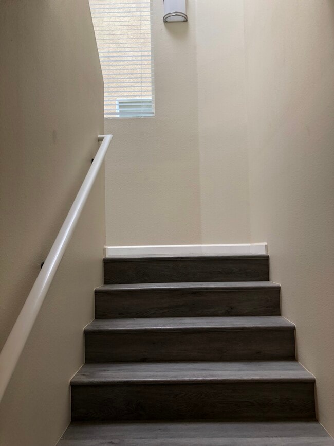 Building Photo - 120 Ballantyne st Unit Floor Plan 4 Rental