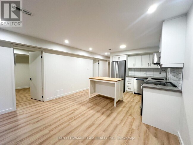 Photo - 813 Groveland Ave