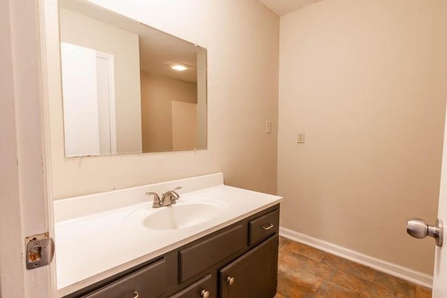 Photo - 306 Crisman St