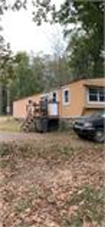 Newly Remodeled • Water Included • Pet Friendly - Newly Remodeled • Water Included • Pet Friendly Unit 333 Newport Rd.