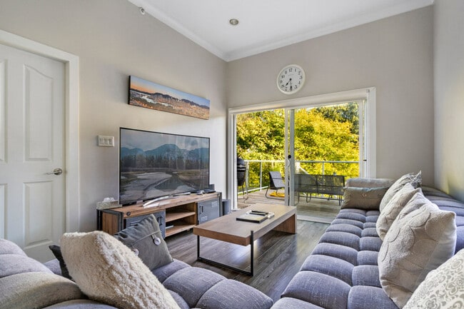 Building Photo - 218 W 17th Ave Unit ID1051883P