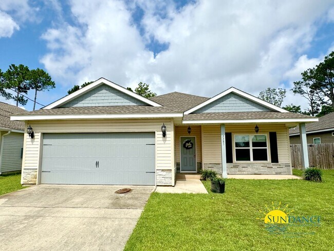 Building Photo - Beautiful 3 bedroom Home in Navarre!