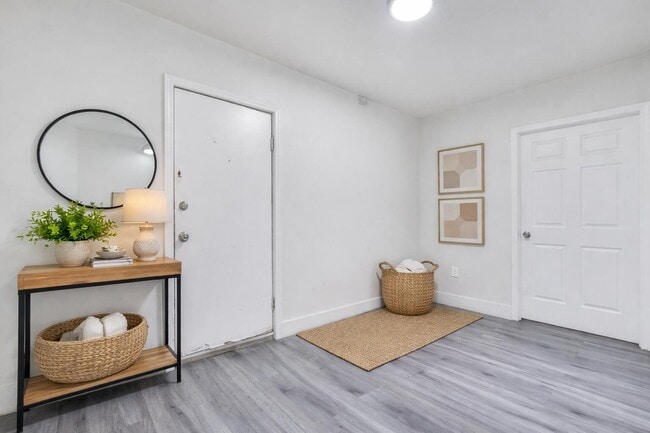 Photo - 1554 SW 5th St Unidad 5b