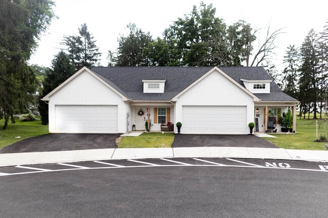 Photo - 2585 Emma Ln Unit 2585