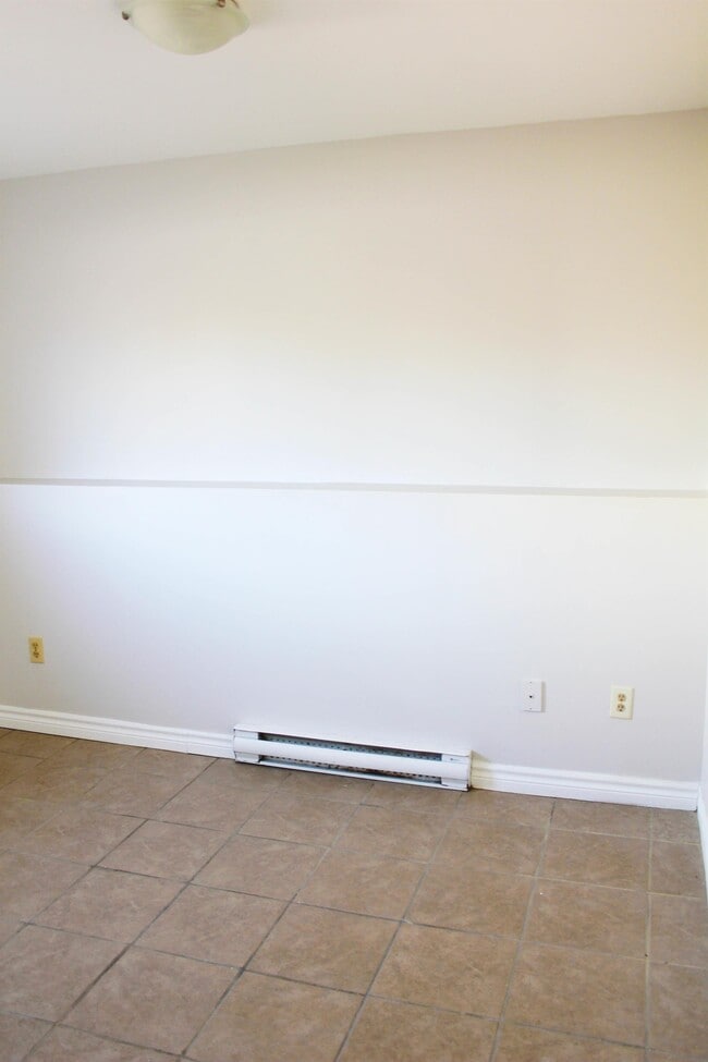 Photo - 6 Kingsview Ct Unit 2