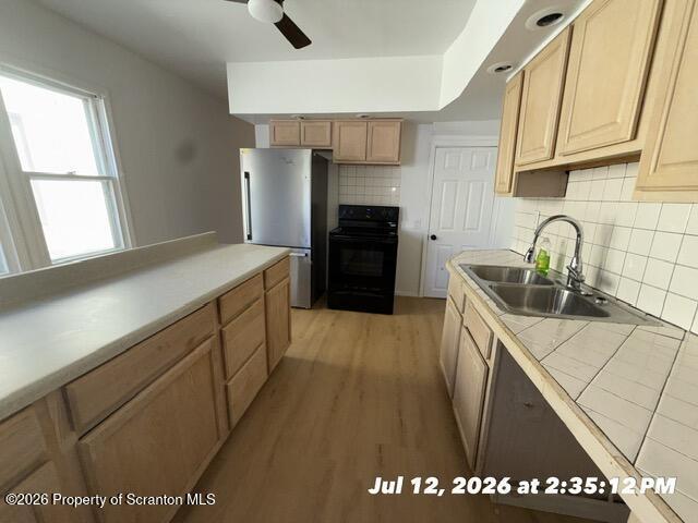 Photo - 1429 N Main Ave