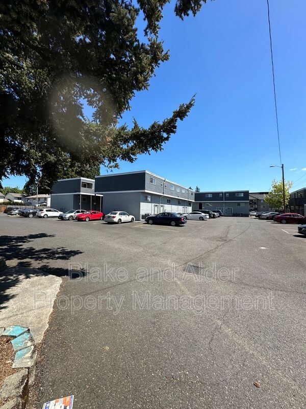 Photo - 15847 SE Stark St